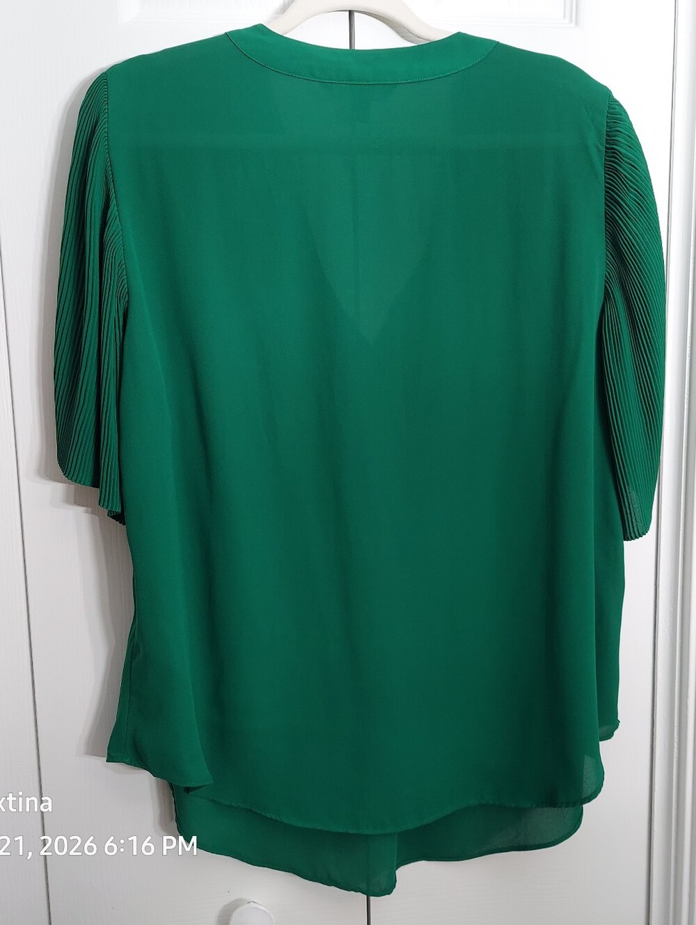 Ralph Lauren Blouse, Size 1X, Emerald Green, Micro Pleat Sleeve, V-Neck - Picture 5 of 7